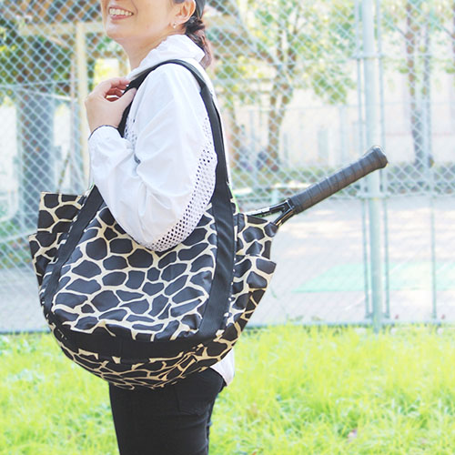 【メーカー取り寄せ商品】ハンナフラ ラウンドトートバッグ （ CMO - RTT - SPLT スポルト ）[ HannaHula BAG バッグ ]