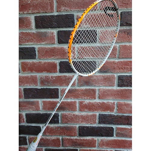 YONEX バドミントンラケット 細長い テンション23 KATE 67/68