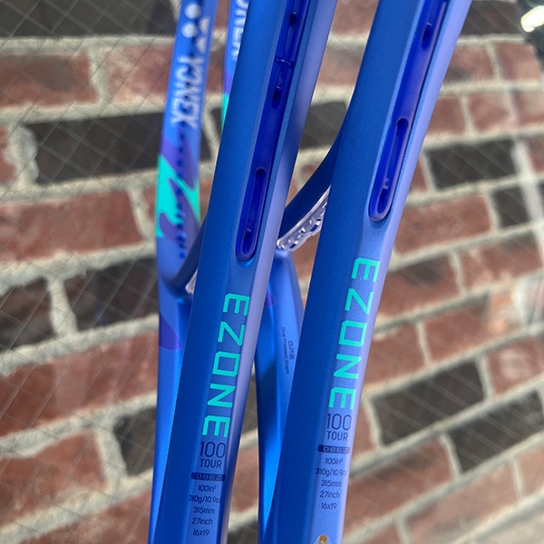 重さ×操作性が進化したツアーモデル。ヨネックス「Eゾーン 100 ツアー」