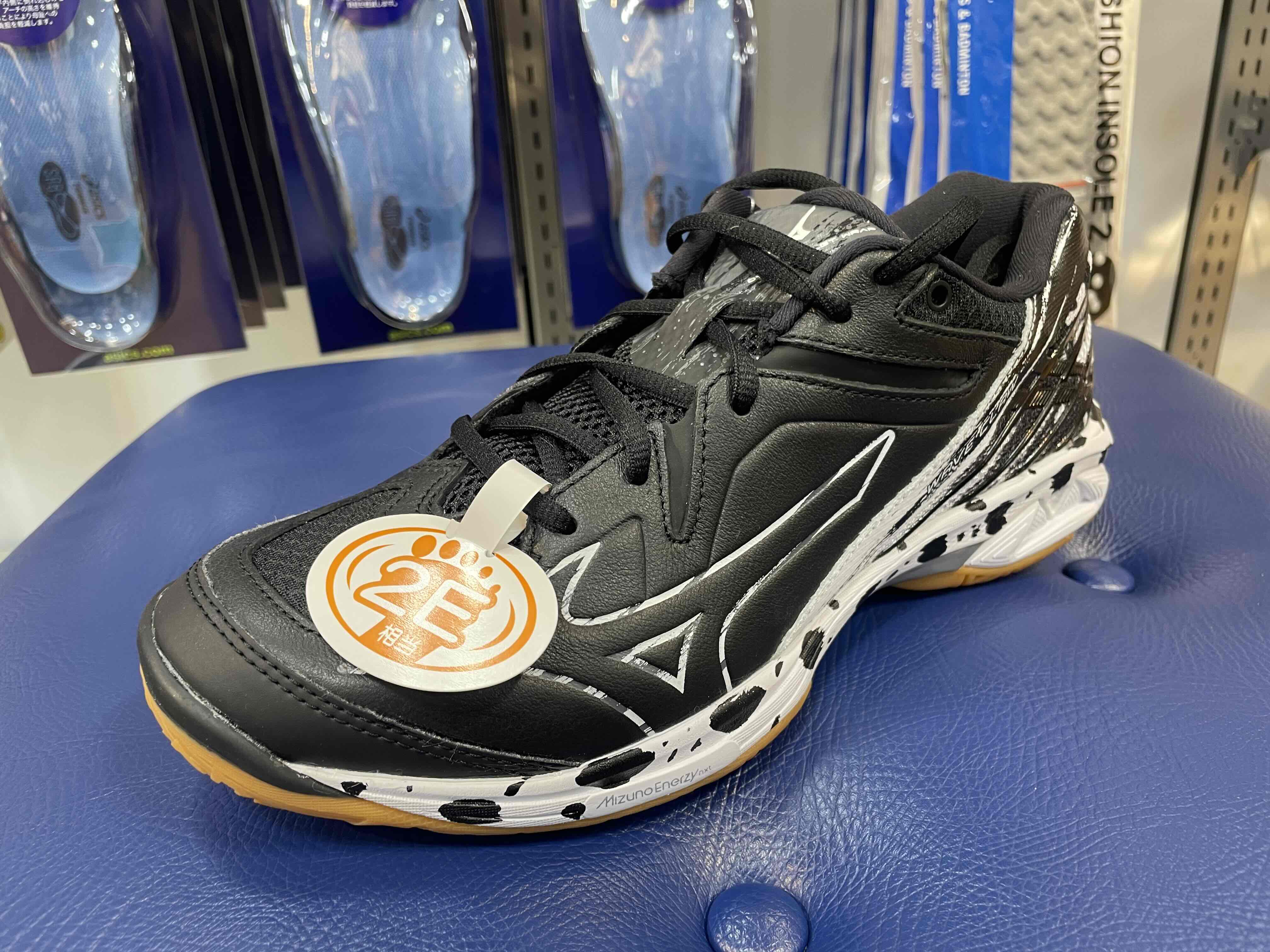 新宿店限定！！ミズノバドシューズ「ウエーブクロープロ2」発売
