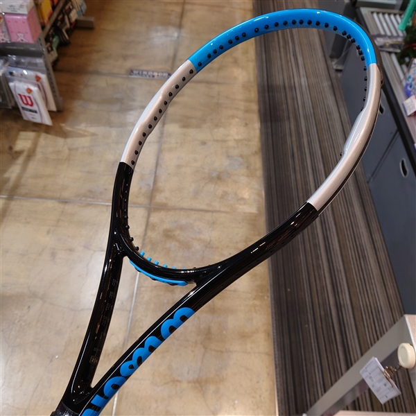 【横浜店おすすめ】ウイルソン旧ウルトラツアー95CV v3【ラケットの買い替えに】