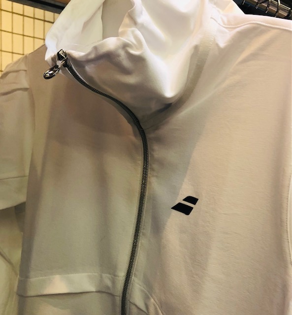 ★バボラ 秋まで着られるウォームアップウエア★