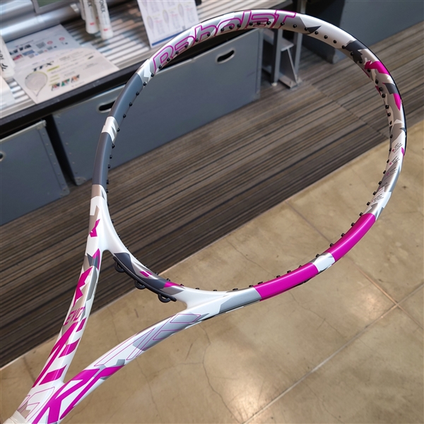 【春のオススメラケット②】バボラ EVOアエロ【☆入荷しました☆】