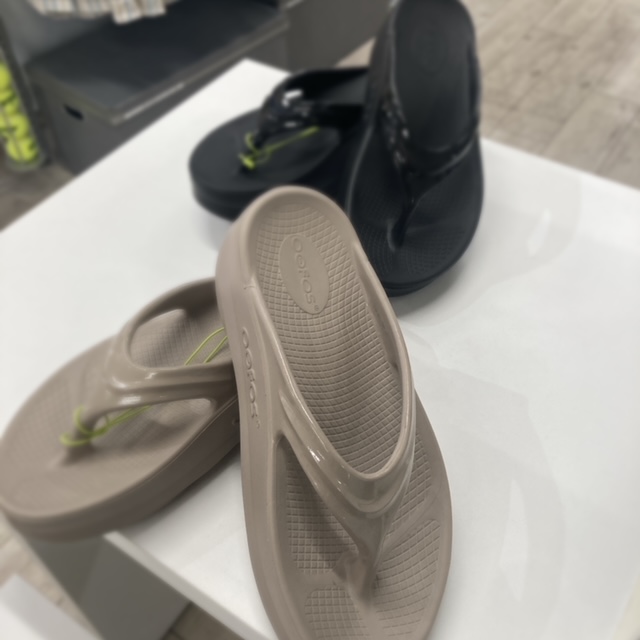 厚底ウーフォス入荷しました！