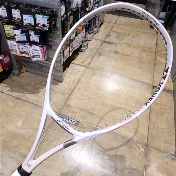 【☆情報解禁＆予約受付開始☆】ヨネックス VコアシリーズNEWデザイン「サンドベージュ」【8月下旬発売予定】