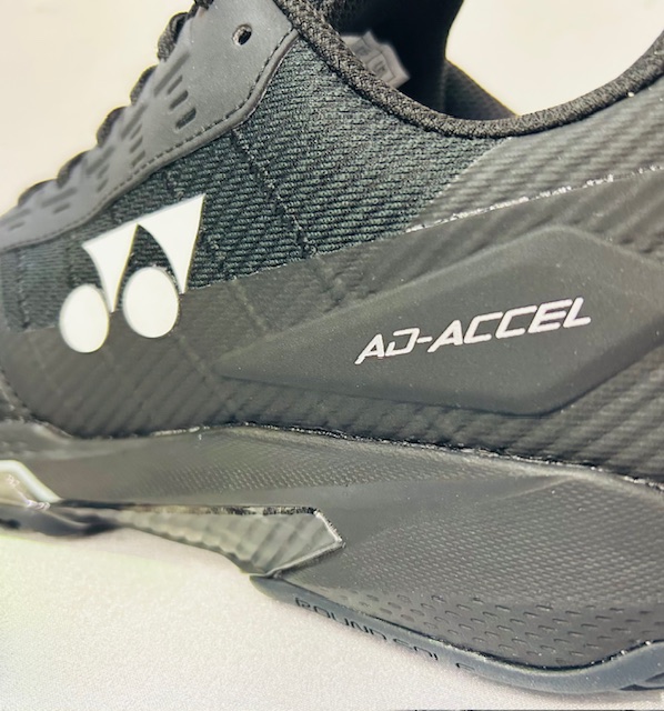 ★ヨネックス テニスシューズ スピード系 新シリーズ 「アドアクセル 」入荷しました!★