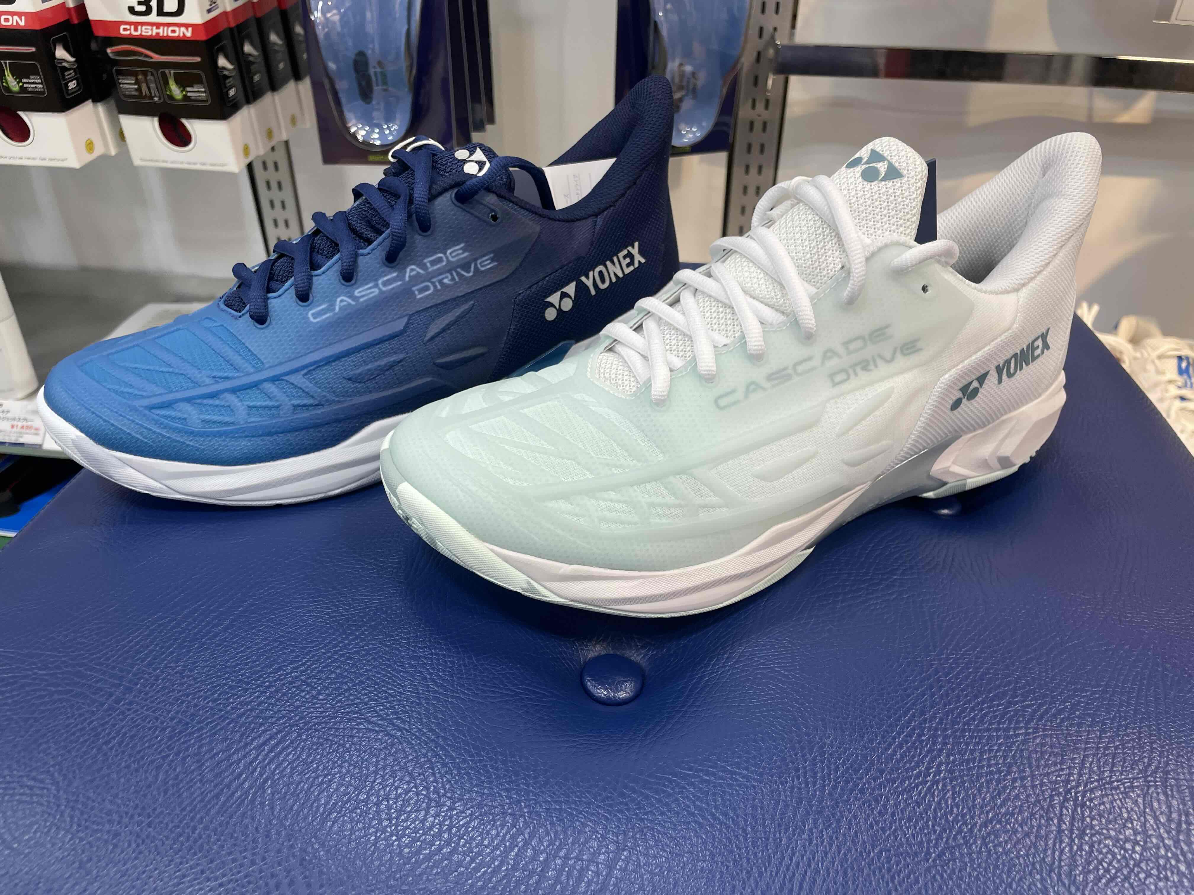 お待たせしました。カスケード新色発売中です。