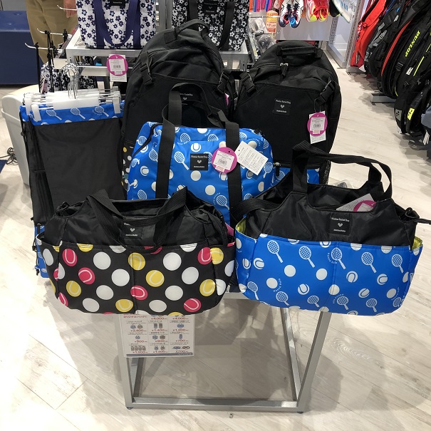 とってもお買い得！Hanna Hula　バッグございます！