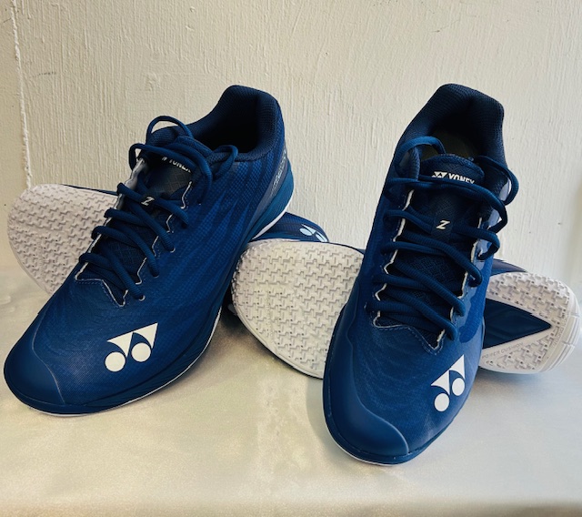 ★ヨネックス バドミントンシューズ AERUS Z 2シリーズ 入荷しました!★