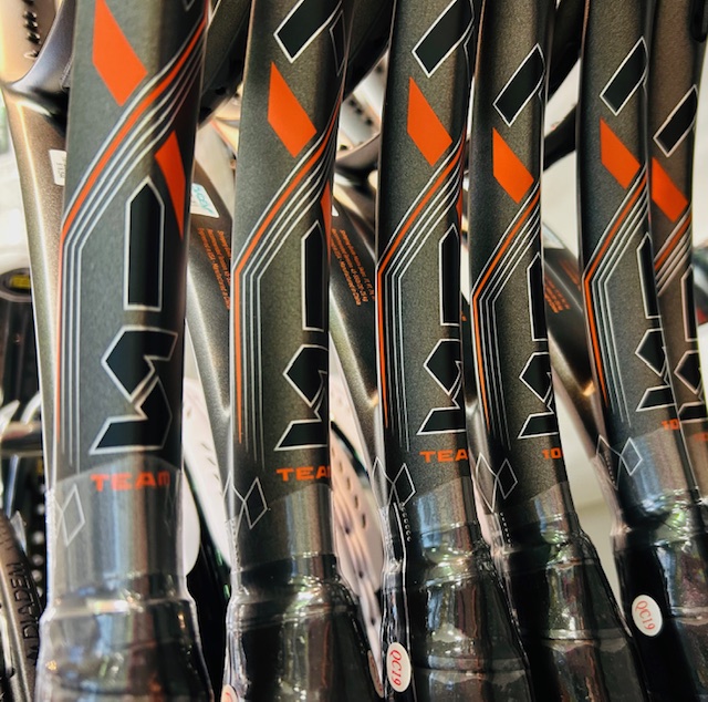 ★ダイアデム NEW 硬式ラケット AXIS シリーズ 入荷しました!★