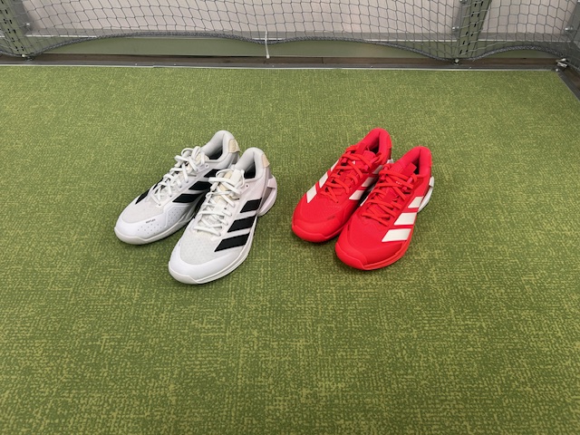 アディダス　新作シューズ　発売中！