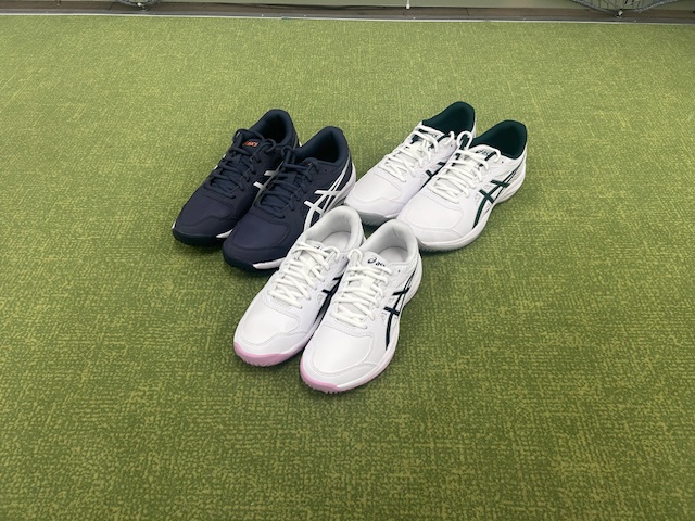アシックス　新入生向けシューズ　発売中！