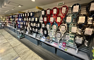 We carry a wide selection of tennis rackets.　Blog NO13