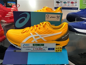 アシックスNEWテニスシューズ