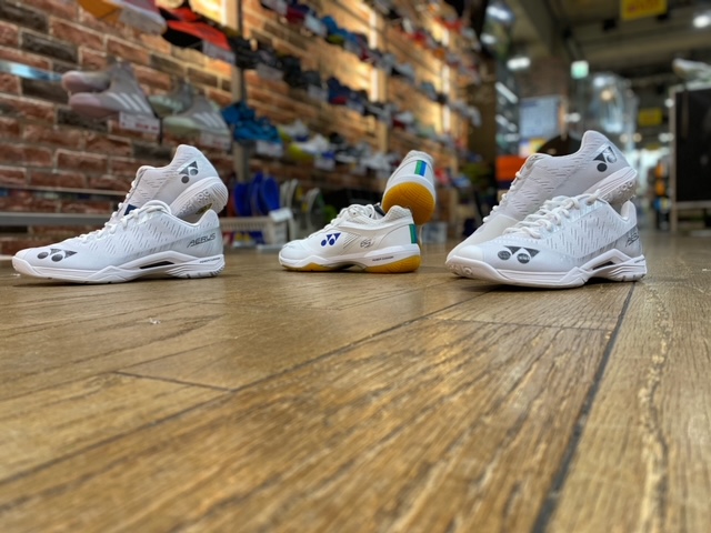 【NEW】YONEX 75THバドミントンシューズ入荷しました!!