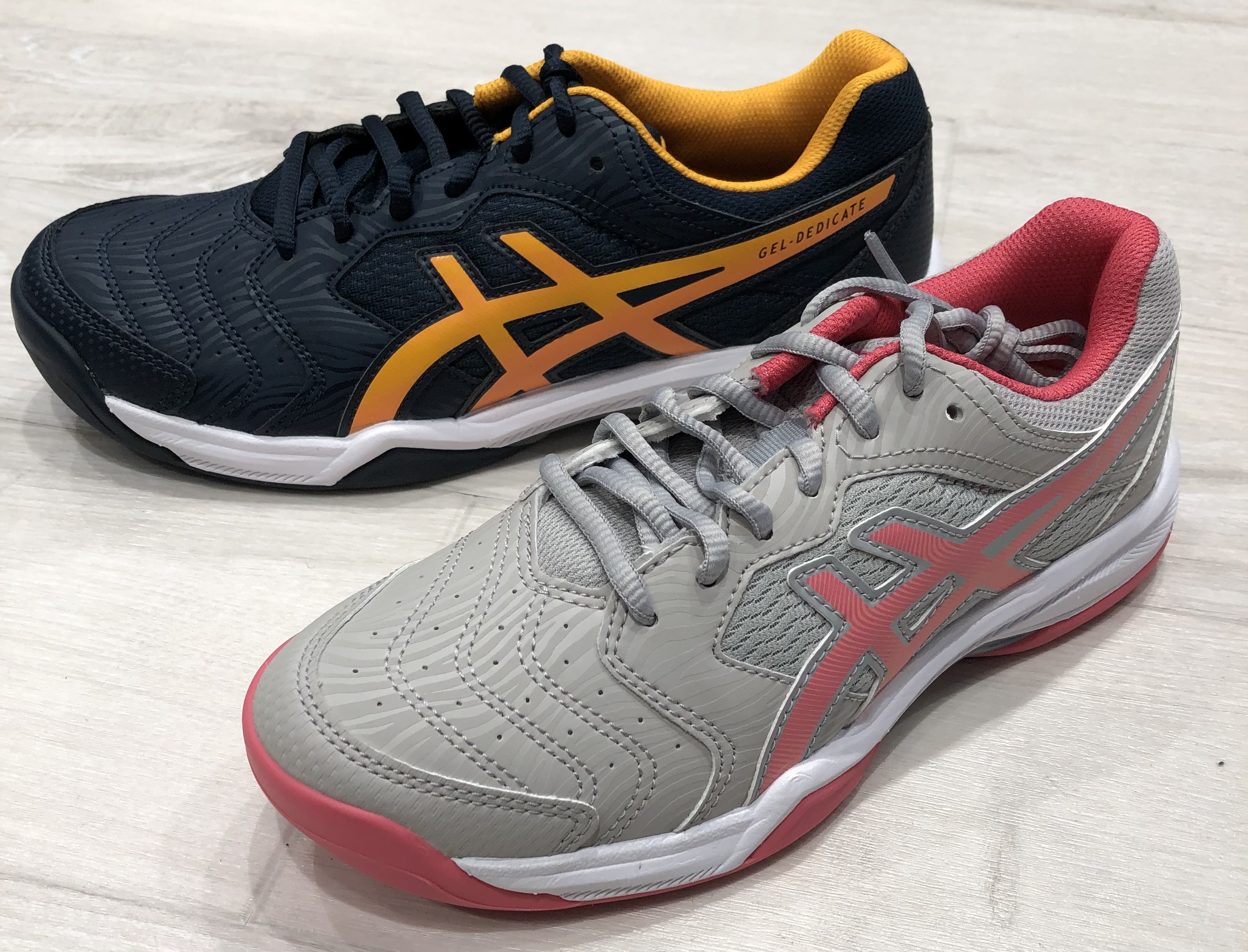 アシックスカーペット用モデル入荷