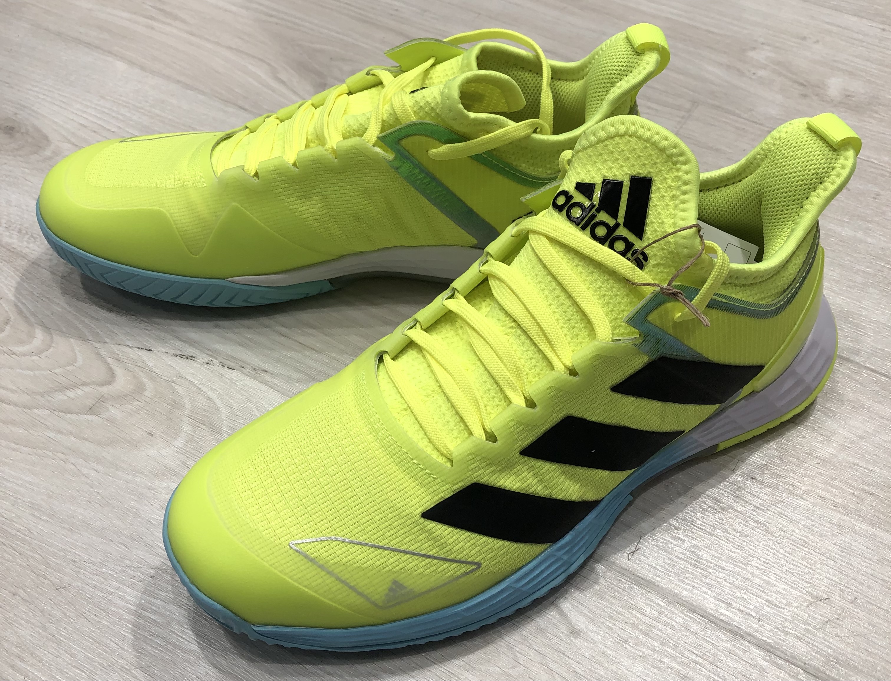 アディダス新作シューズ入荷！！