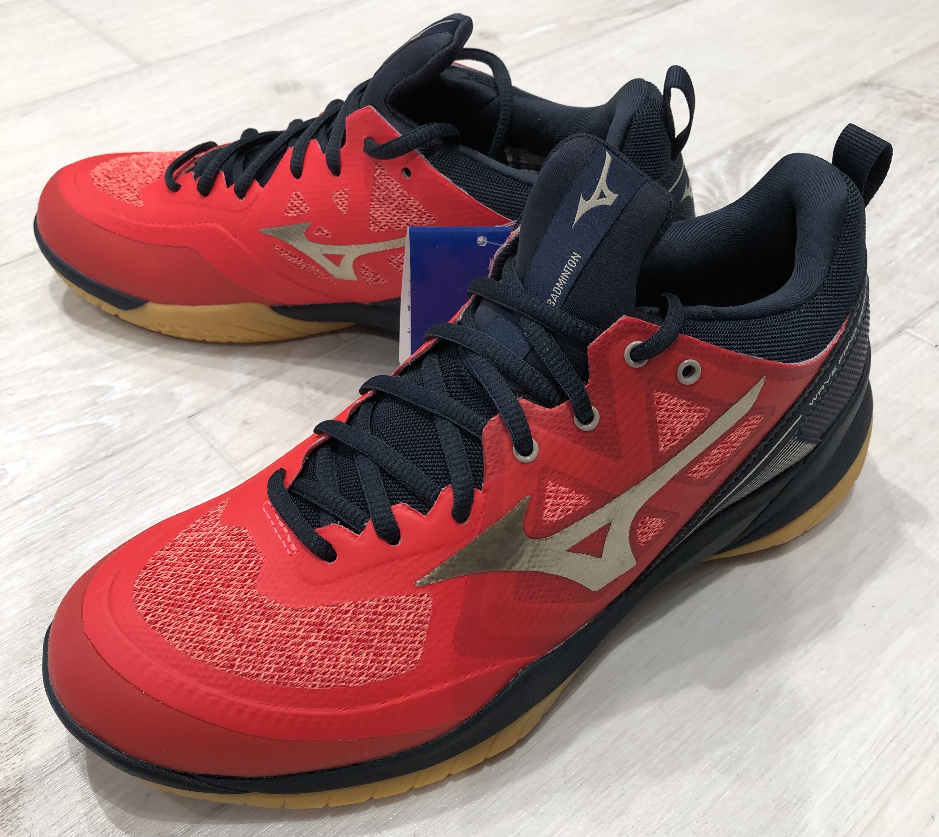 ミズノバドミントンシューズ入荷！