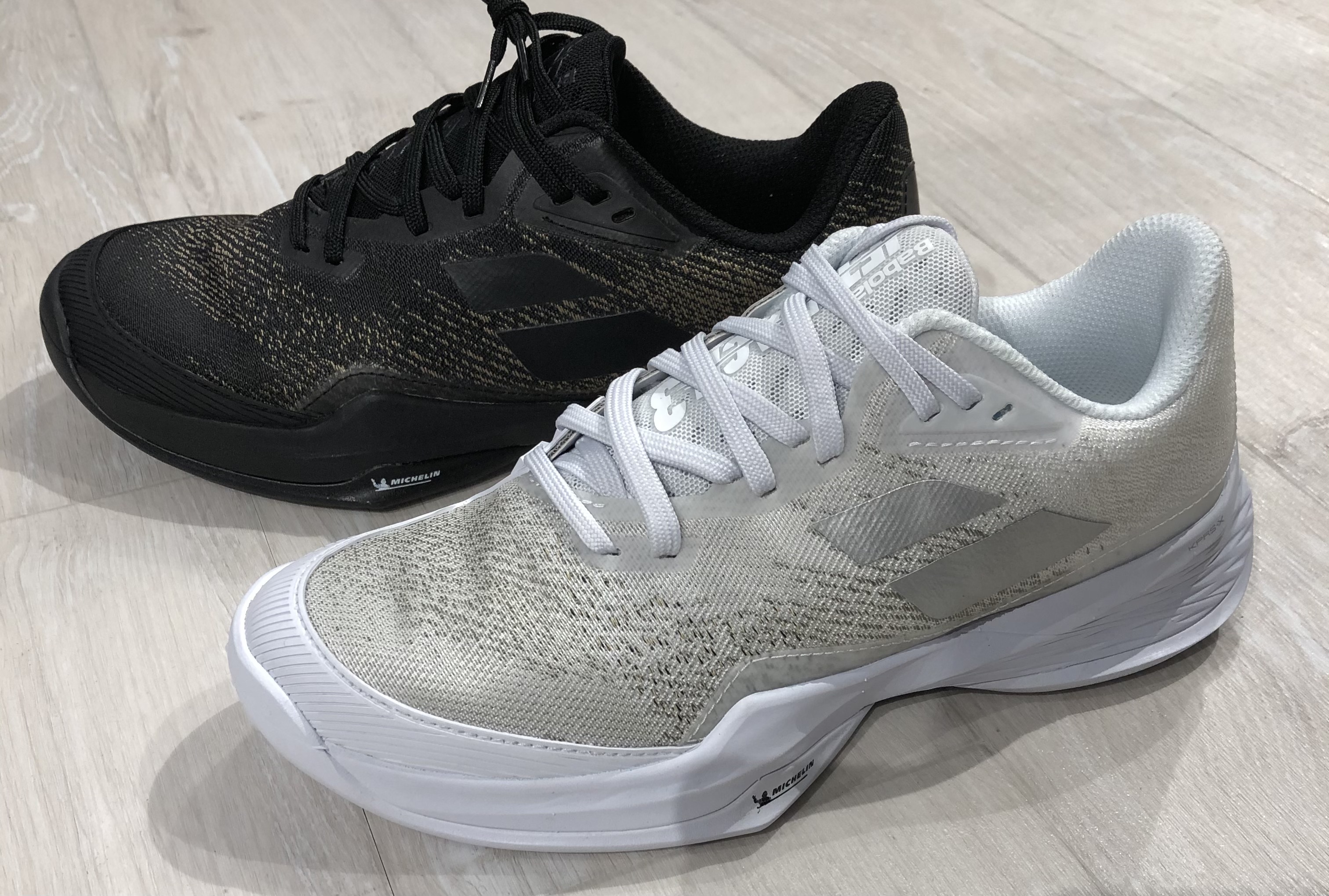 バボラ新作シューズ入荷！