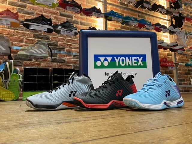 【NEW】YONEXバドミントンシューズ入荷致しました!!