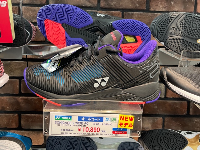 【YONEX】新規シューズ入荷のご案内(*^-^*)