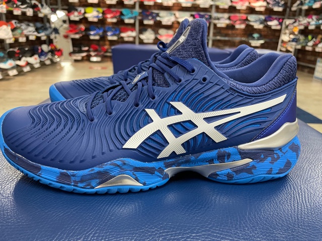 コートFFノバク発売中です(*^-^*)