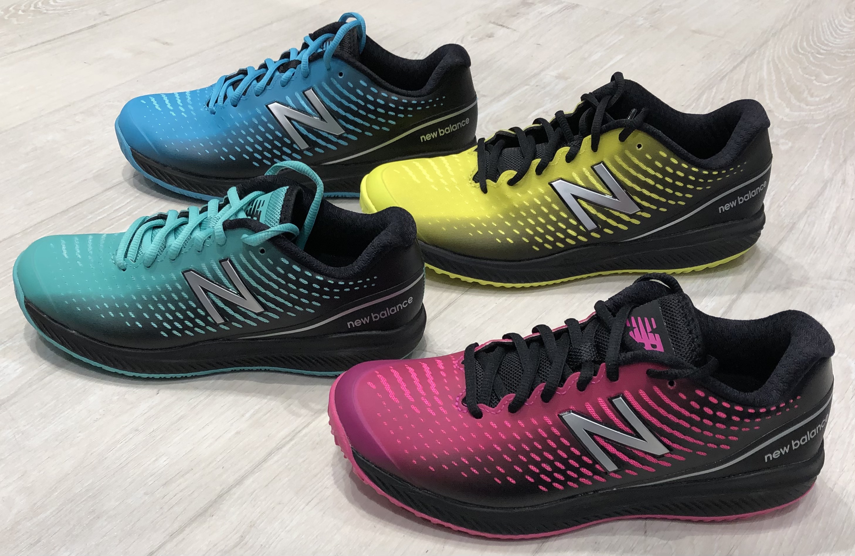 ニューバランスシューズ鮮やかに入荷致しました！