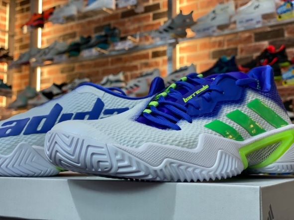 【adidas】新色登場！！