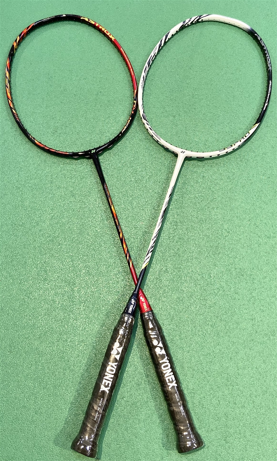 YONEX アストロクス88SPRO 4UG5 ガット張り込み - バドミントン