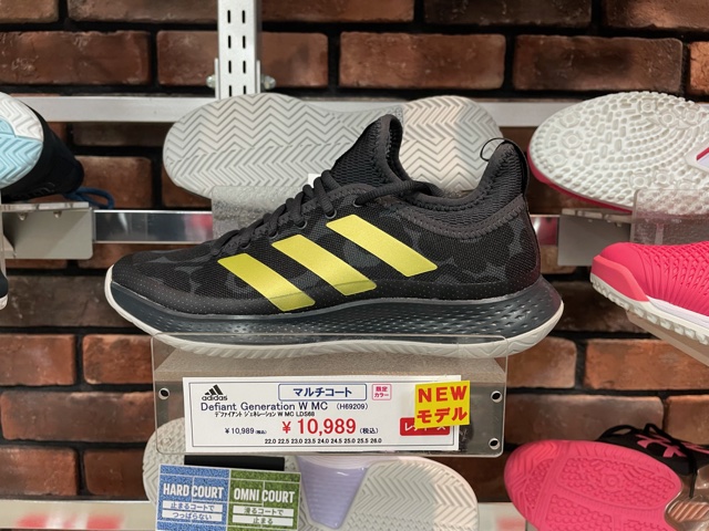 ヨネックス・アディダスNEWシューズ入荷しました。