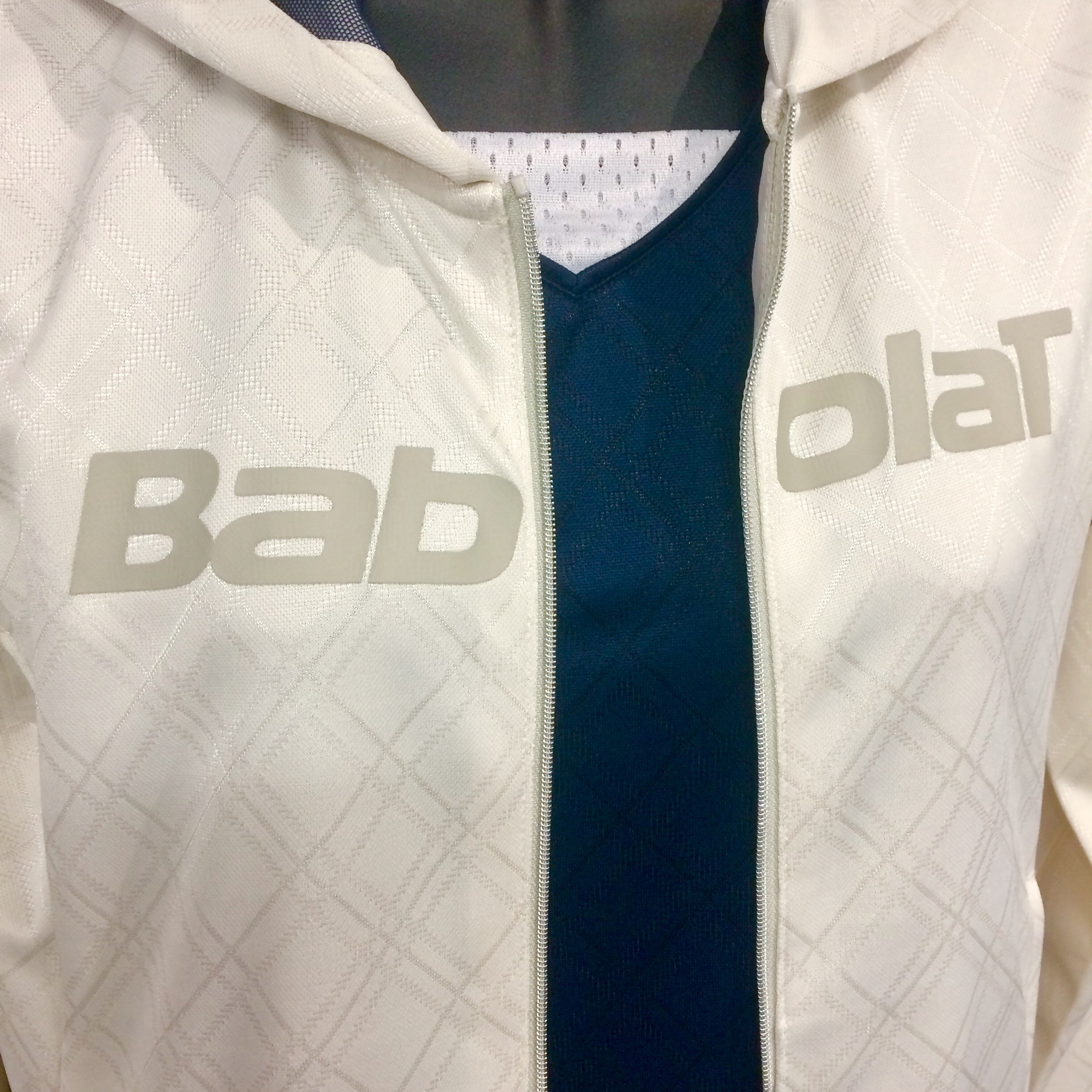 バボラウェア、今着るならコレ!