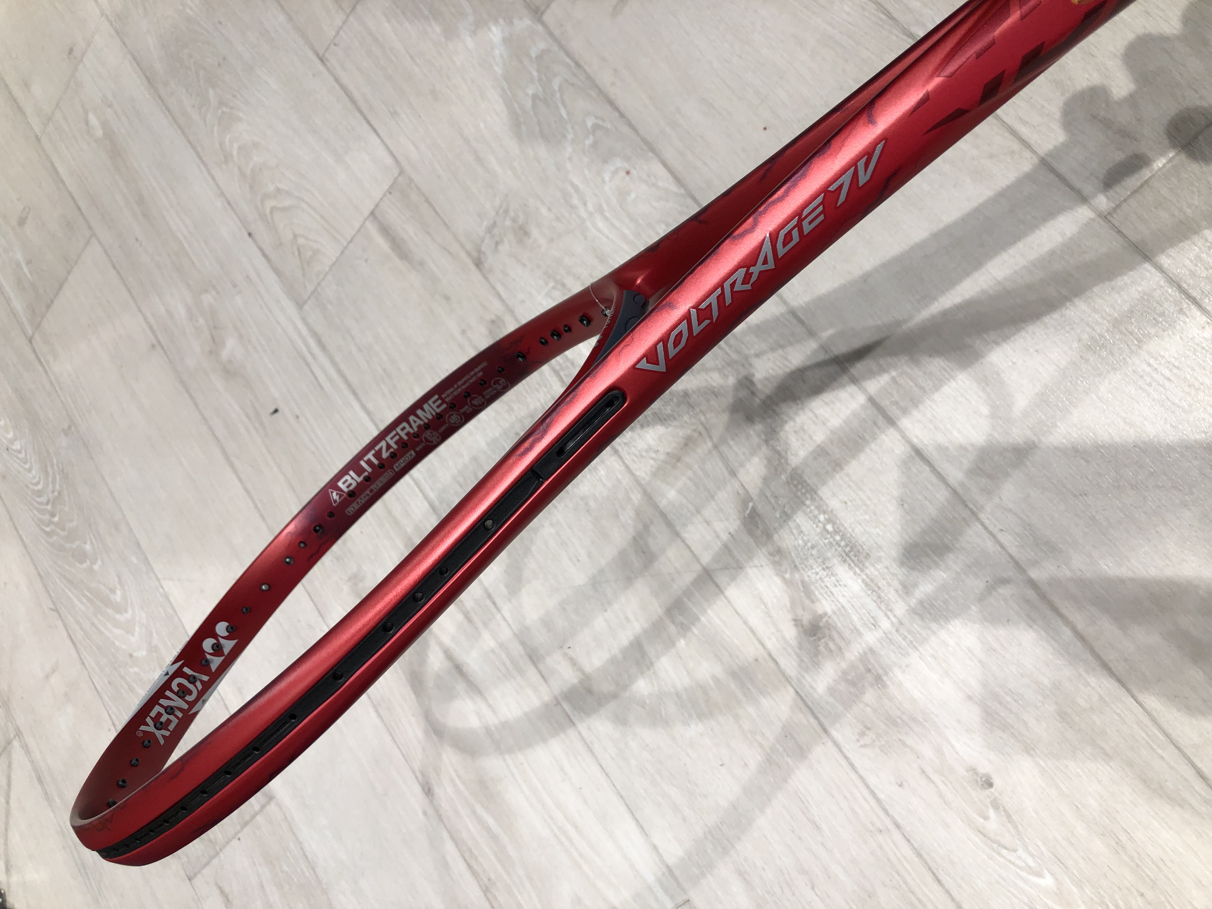 ヨネックス「ボルトレイジ７」新色入荷！！