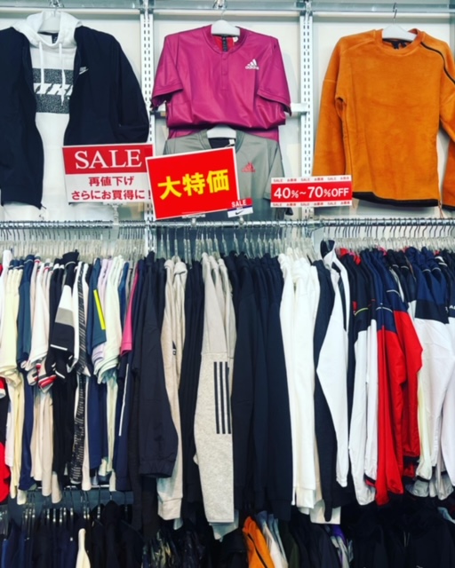 ウエア大特価コーナーご紹介♪