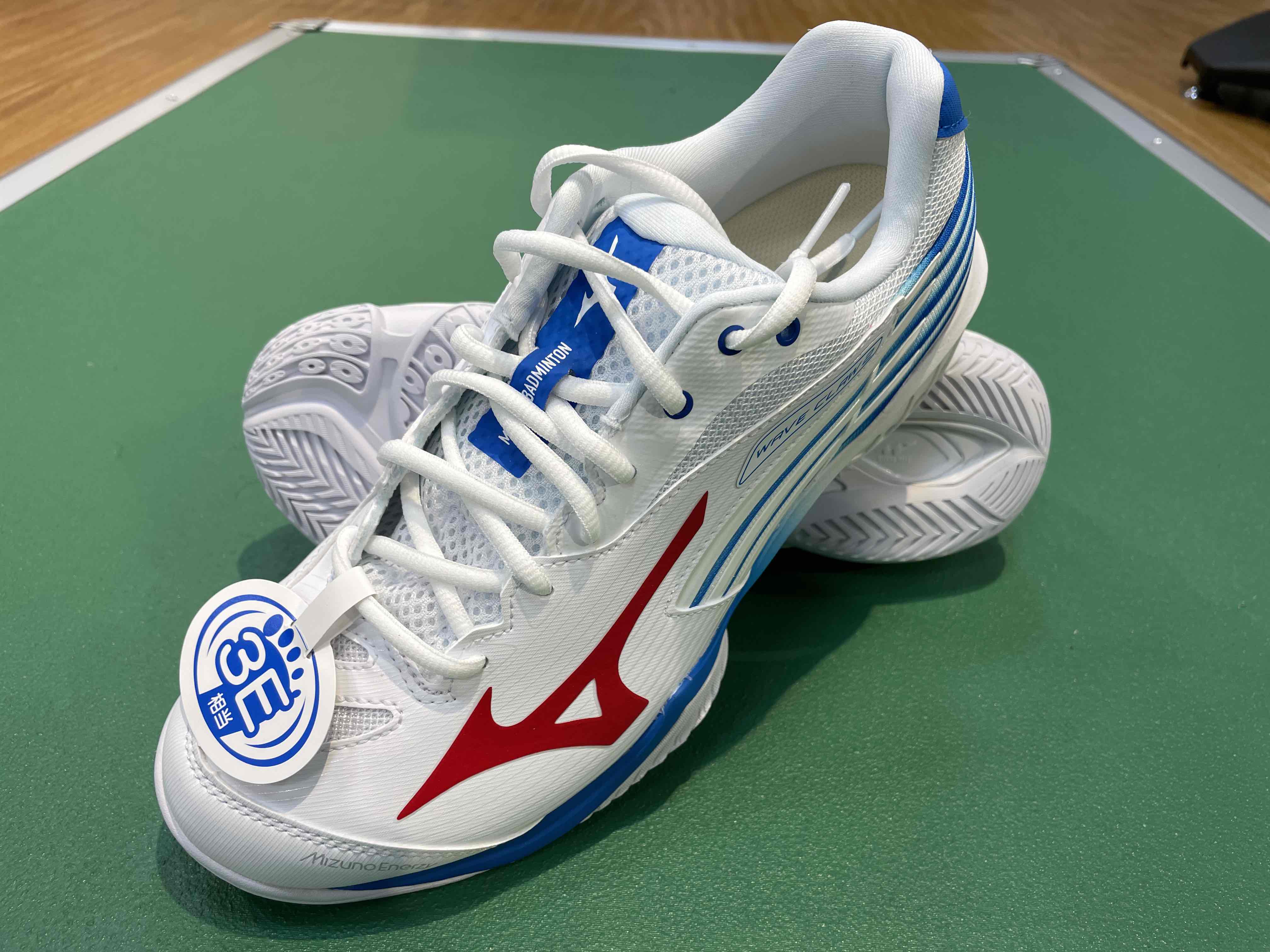 新宿店限定！！ミズノバドミントンシューズ「ウエーブクロー２」限定カラー発売！！