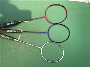 新入生おすすめバドミントンラケット　ヨネックス「ナノフレア200」