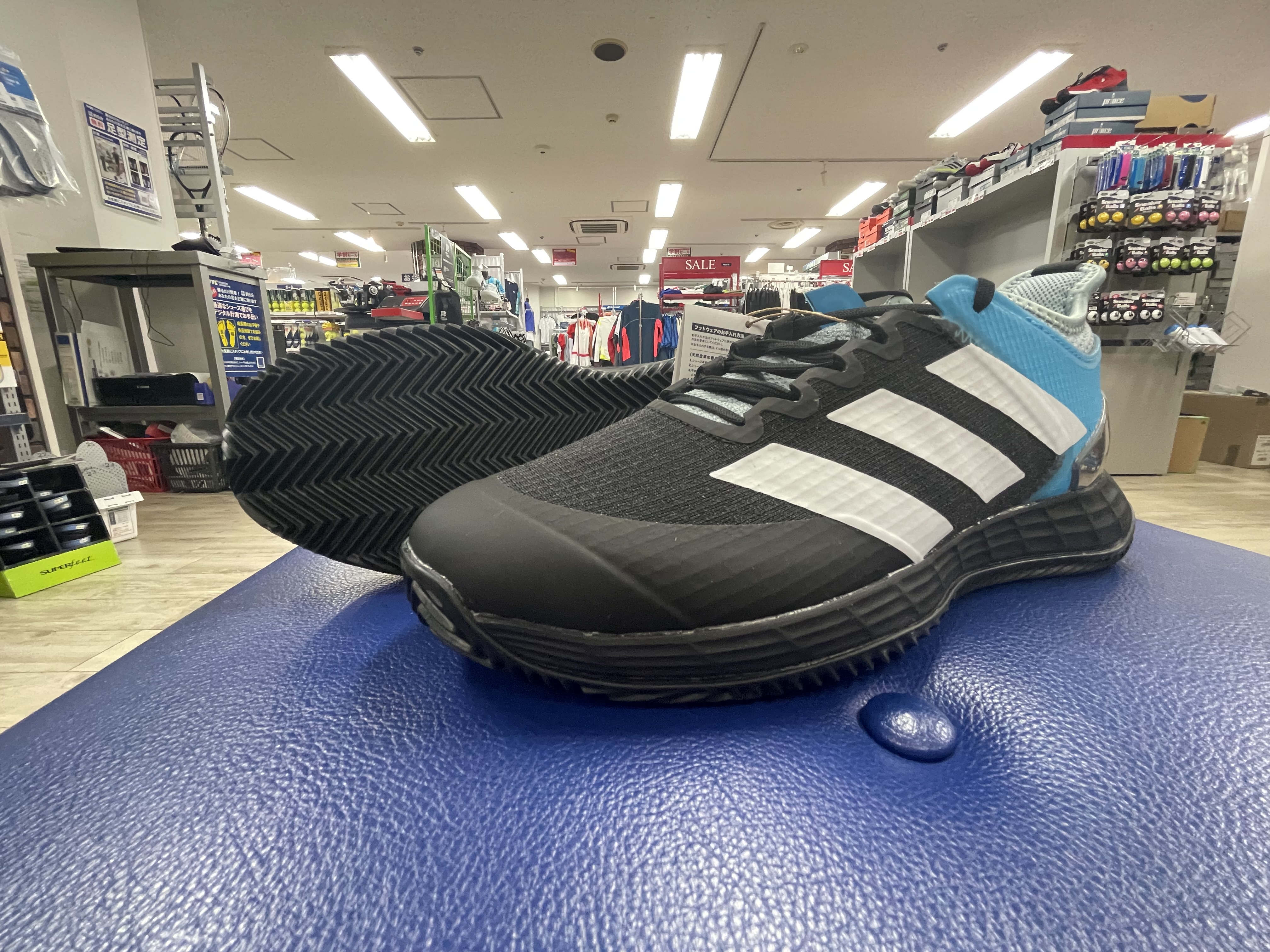 【アディダス】新製品シューズ入荷しました