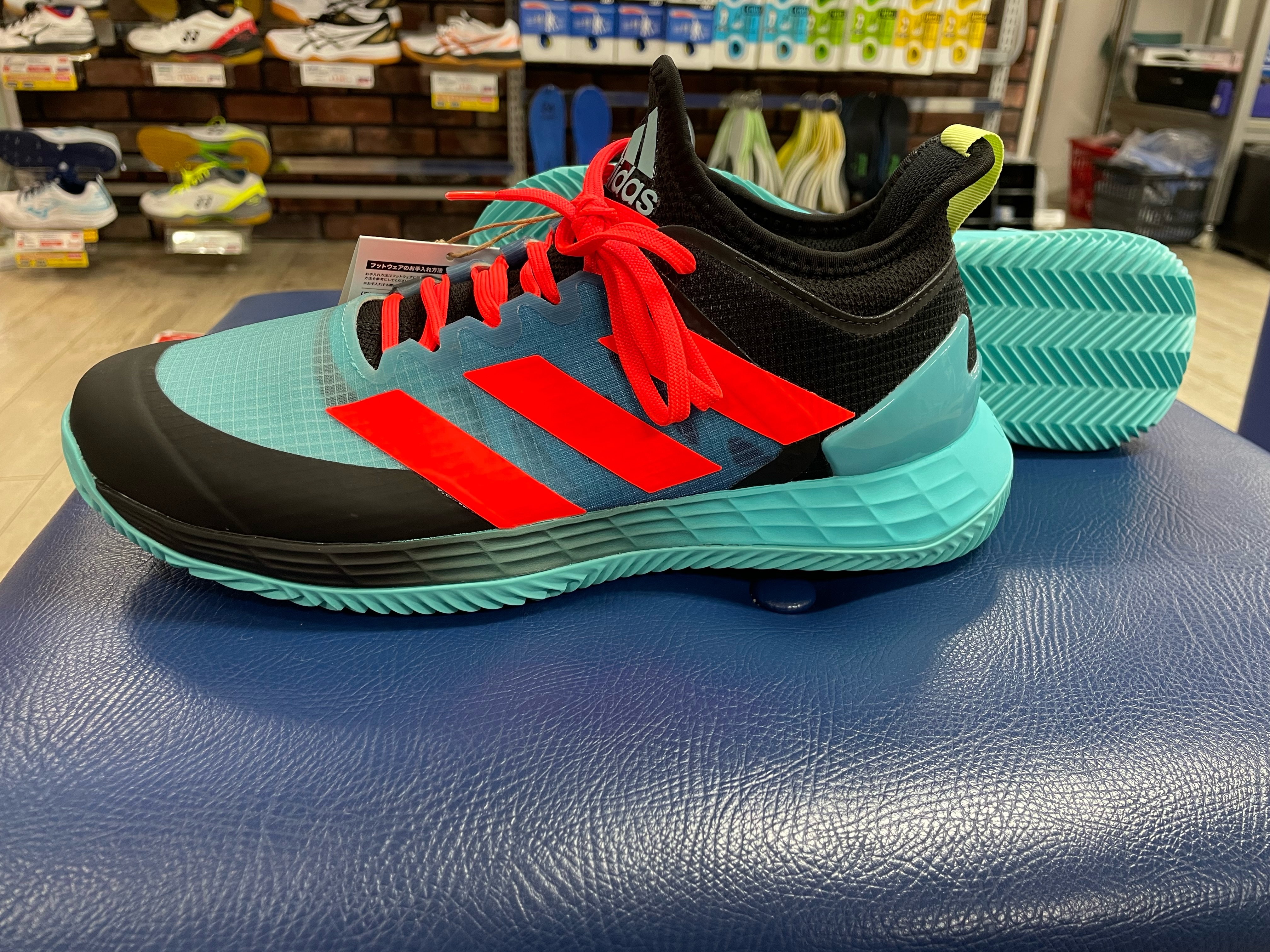 【アディダス】新製品シューズ入荷しました