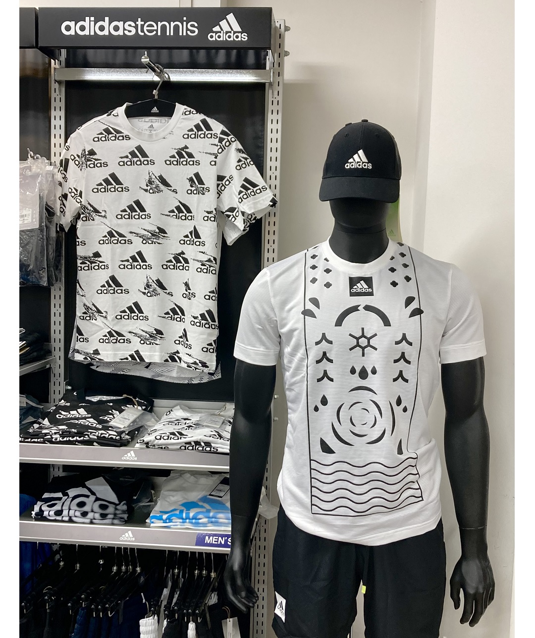 【土曜更新】今週の梅田店ウェアコーナー♪