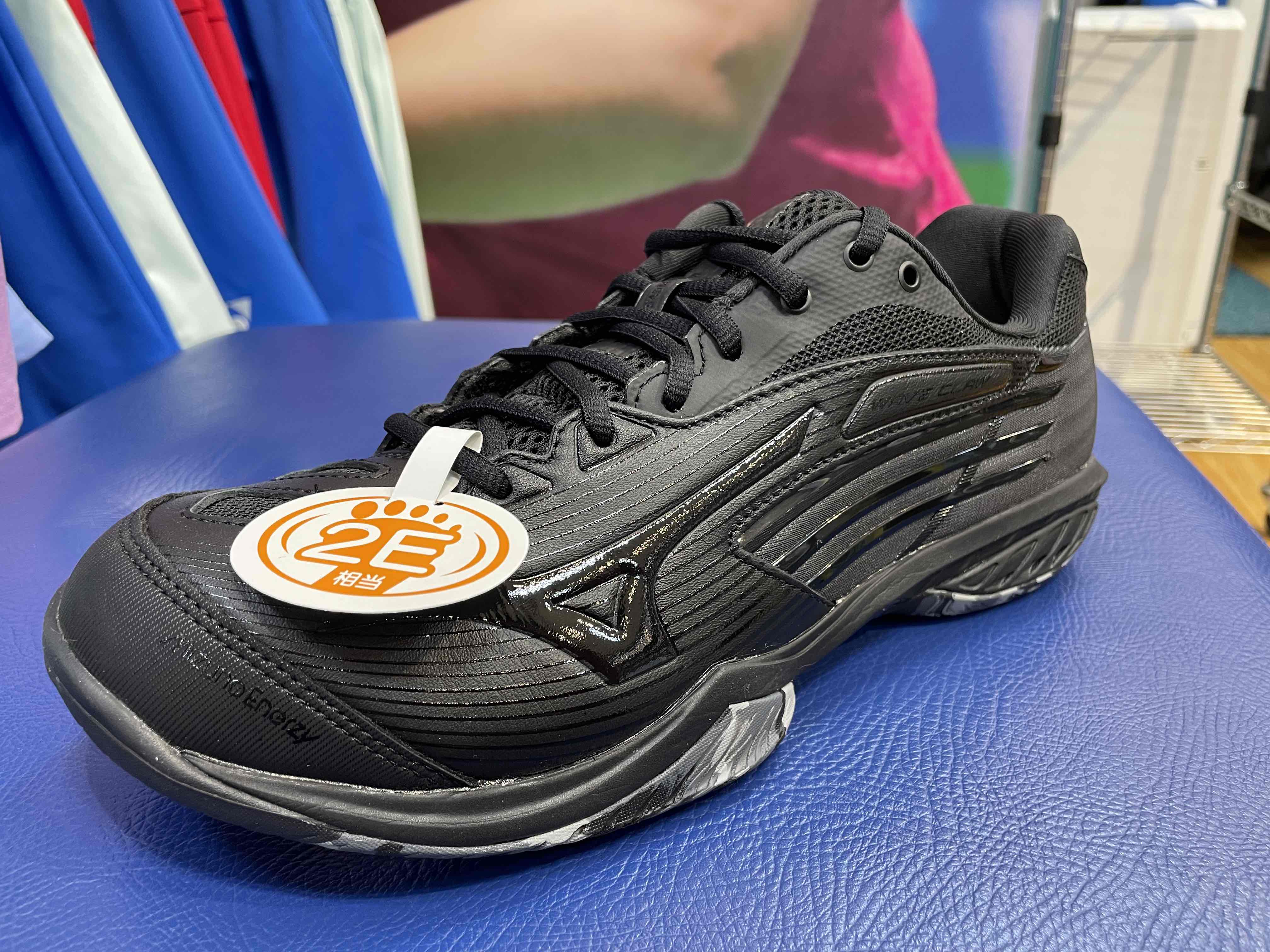 注目ショップ ミズノ WAVE CLAW ウエーブクロー 71GA211013 メンズ レディス バドミントン シューズ 3E ホワイト  MIZUNO