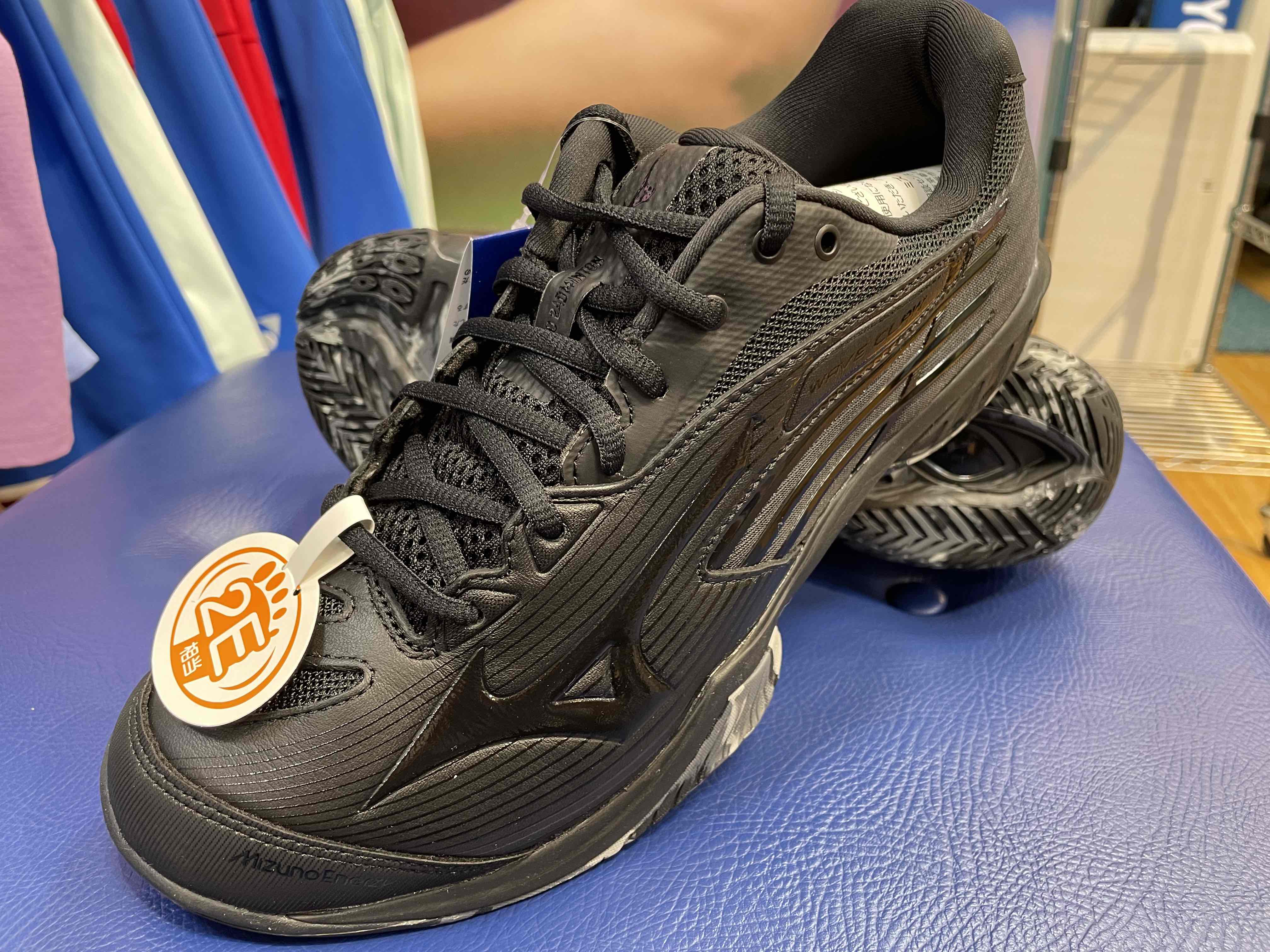 新宿店限定！！！ミズノバドミントンシューズ「ウエーブクロープロ」発売