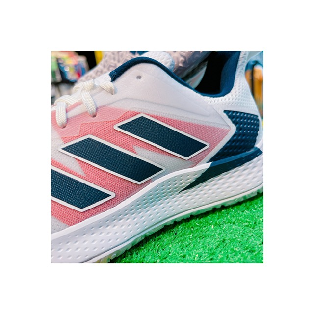 【新作入荷】アディダスの〇〇シューズ！！