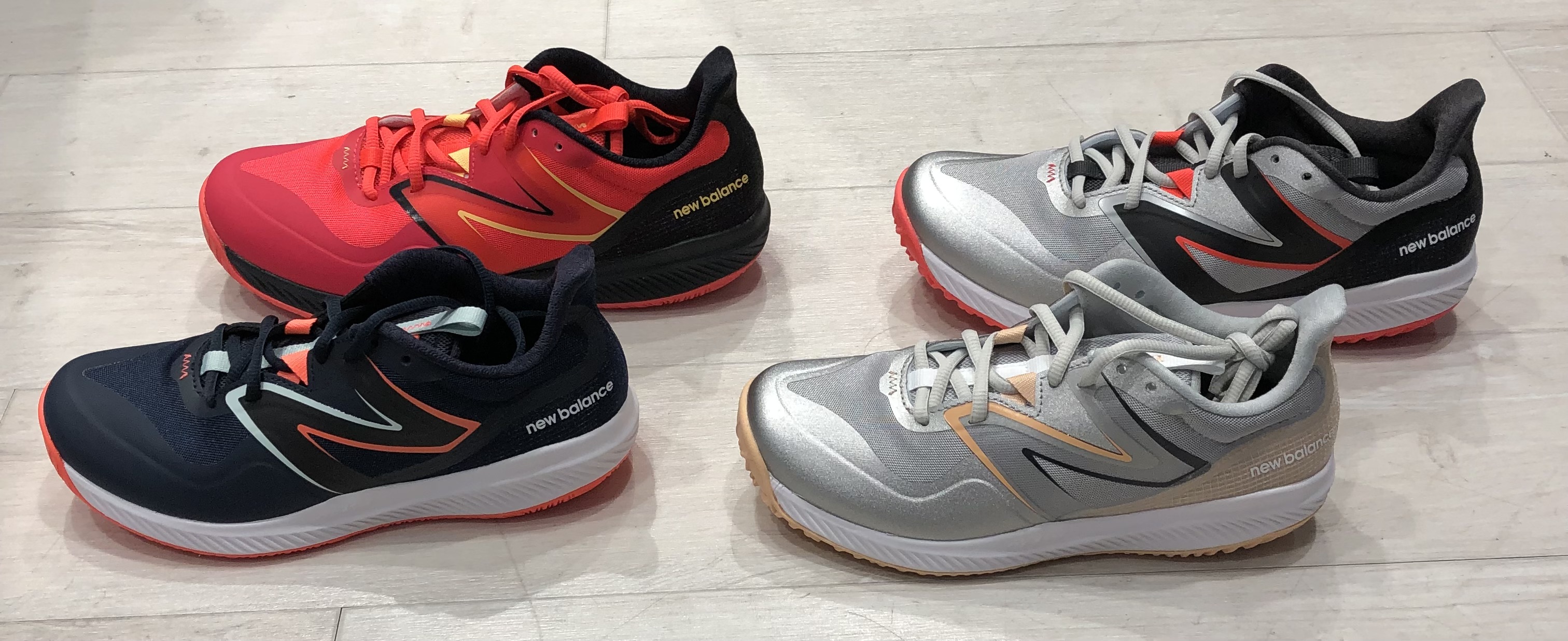 ニューバランスのシューズ入荷しました。