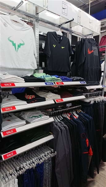 【Nike】一部クリアランスセールスタート♪