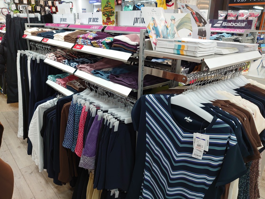 ウエアクリアランス商品が続々と出てきております！(プリンス・ルコック)