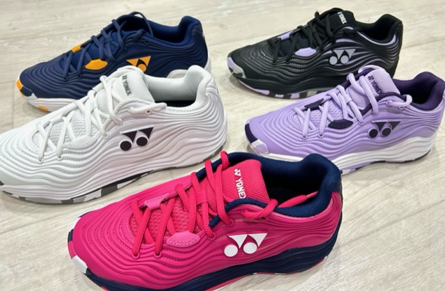 ヨネックス NEWモデルシューズ入荷!