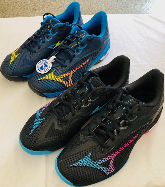 ★ソフトテニスプレーヤーに大人気!ミズノ WAVE EXCEED LIGHTシリーズ★