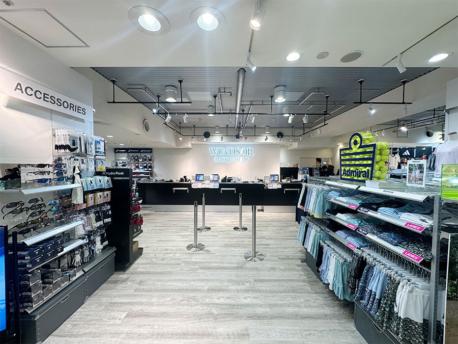 横浜店 リニューアル後 店内写真1